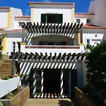 Dom wakacyjny Ocean House Relax, Nature & Fun *