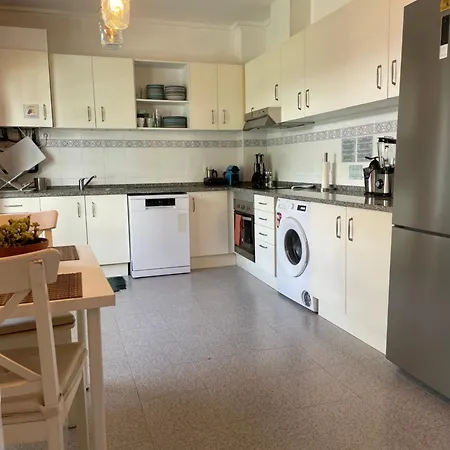 House Near Ribeira With Garden, Terrace & Yoga Hébergement de vacances